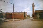 28 - спустя 15 лет это ворота в рай, которого уж нет... 